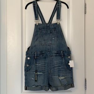 Short overalls